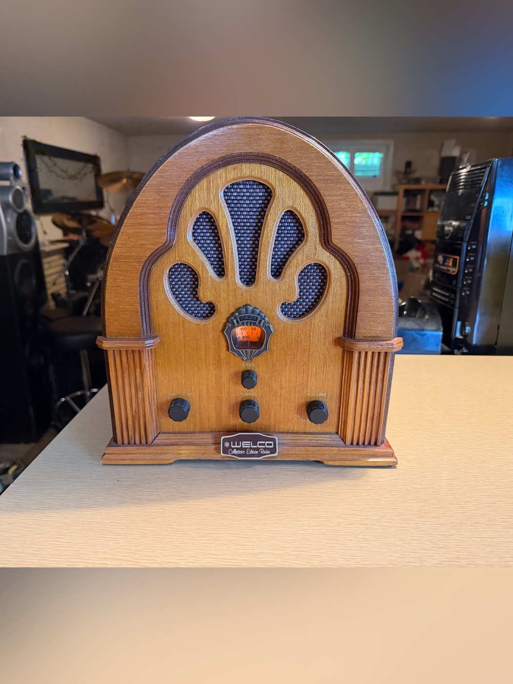 Vintage WELCO Collector’s Edition Wooden AM/FM Radio Retro Arch Cabinet Tested🎶 - Picture 2 of 7